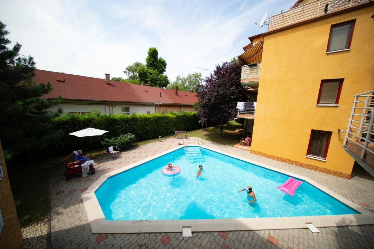 Siofoki Beach Apartman Екстер'єр фото
